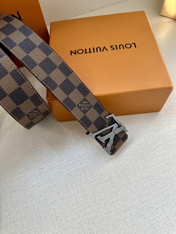 激安ルイヴィトンベルト側面デザイン